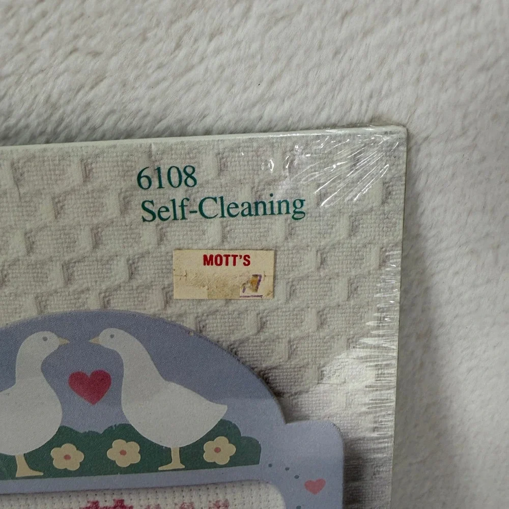 Vtg Designs for Needle 1989 Cross Stitch Kit Geese Self-Cleaning Kitchen 6108